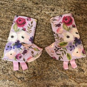 Suck pads for happy baby carrier